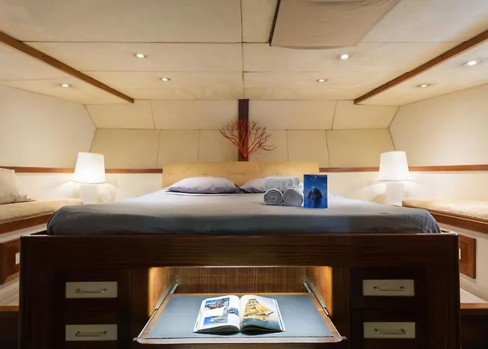 Dvi Marije Bateau-hôtel