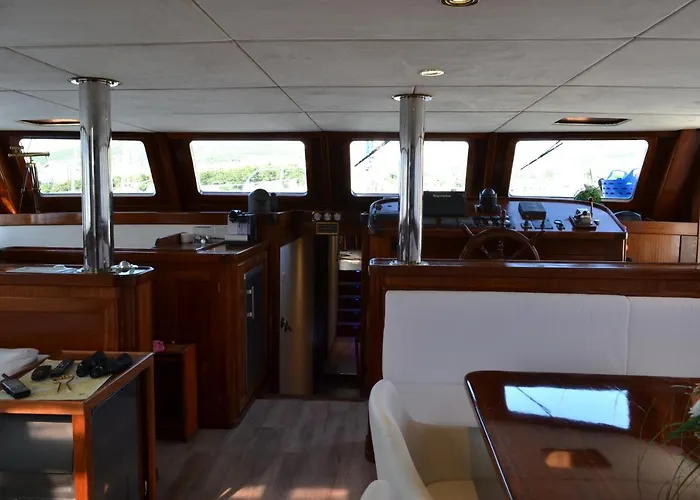 Dvi Marije Bateau-hôtel *